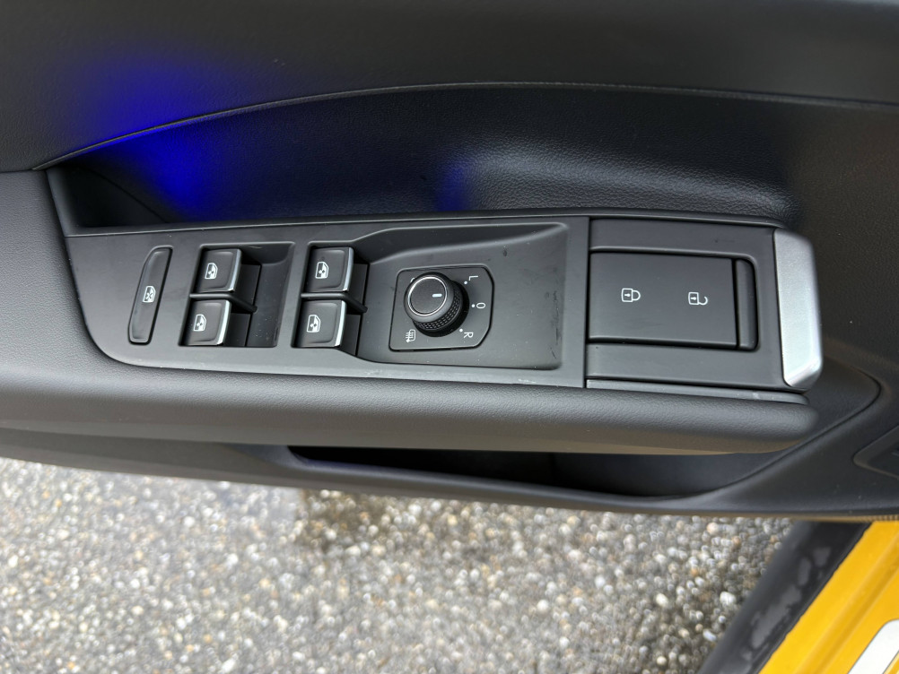 Acheter Volkswagen T-Roc T-Roc 1.5 eTSI EVO2 Hybrid 150 ch DSG7 R-Line 5p neuf dans les concessions du Groupe Faurie