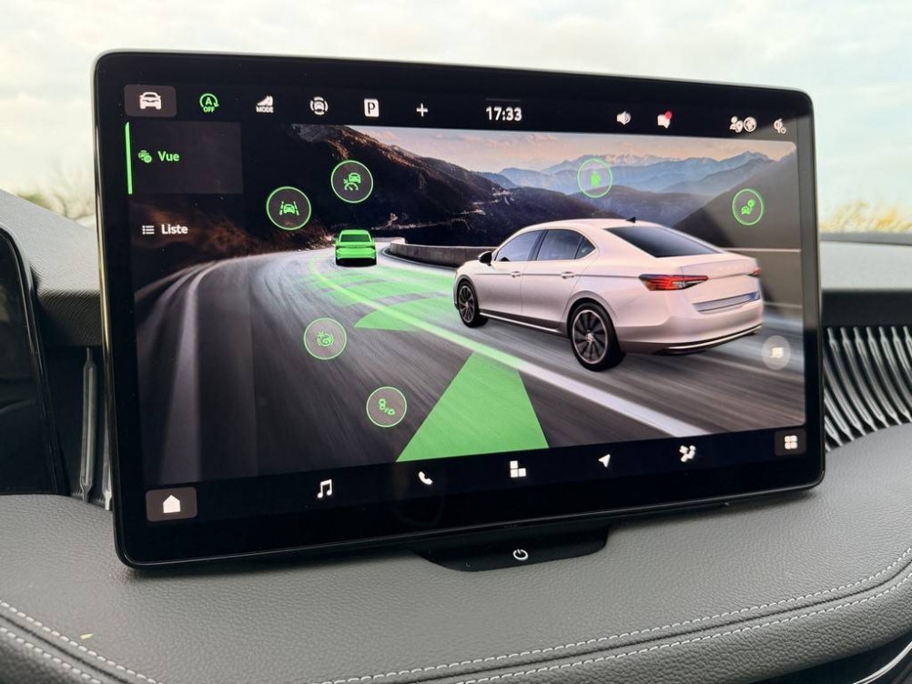 Acheter Skoda Superb Superb Berline 2.0 TDI 150 ch SCR DSG7 Laurin & Klement 5p occasion dans les concessions du Groupe Faurie