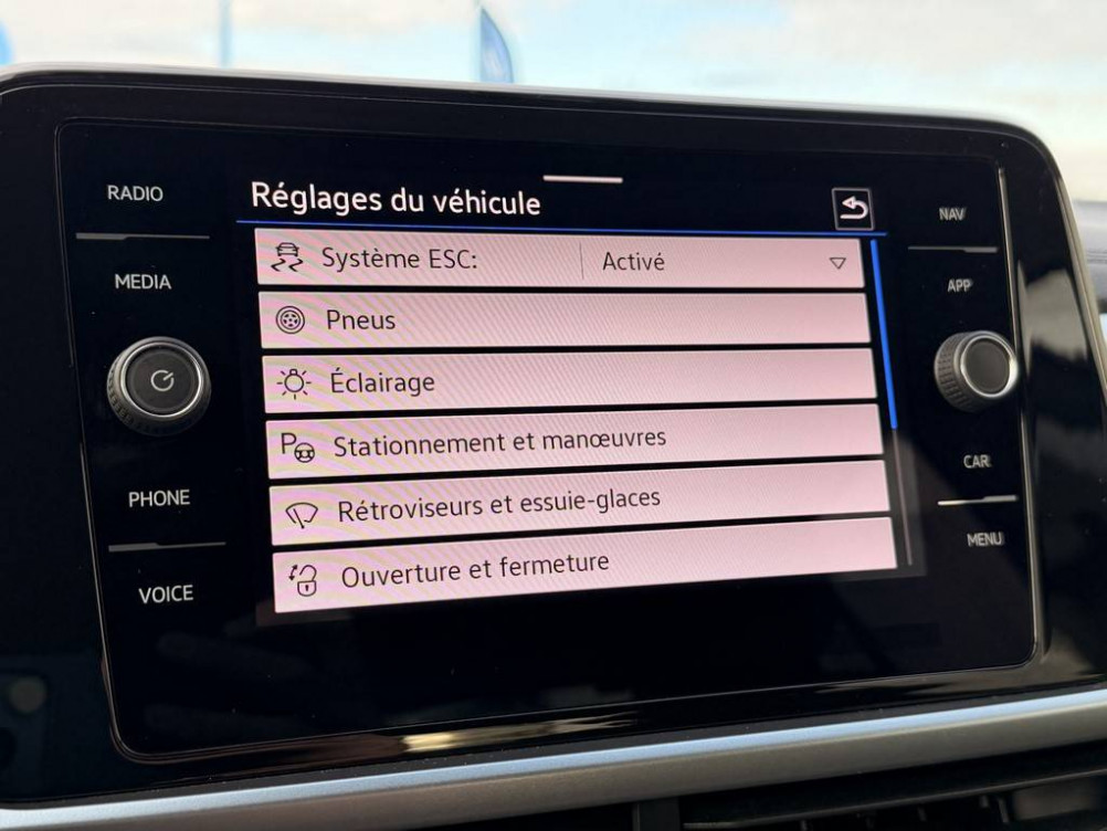 Acheter Volkswagen T-Roc T-Roc 2.0 TDI 116 Start/Stop BVM6 Life 5p occasion dans les concessions du Groupe Faurie