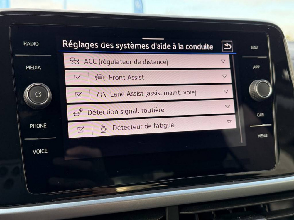 Acheter Volkswagen T-Roc T-Roc 2.0 TDI 116 Start/Stop BVM6 Life 5p occasion dans les concessions du Groupe Faurie