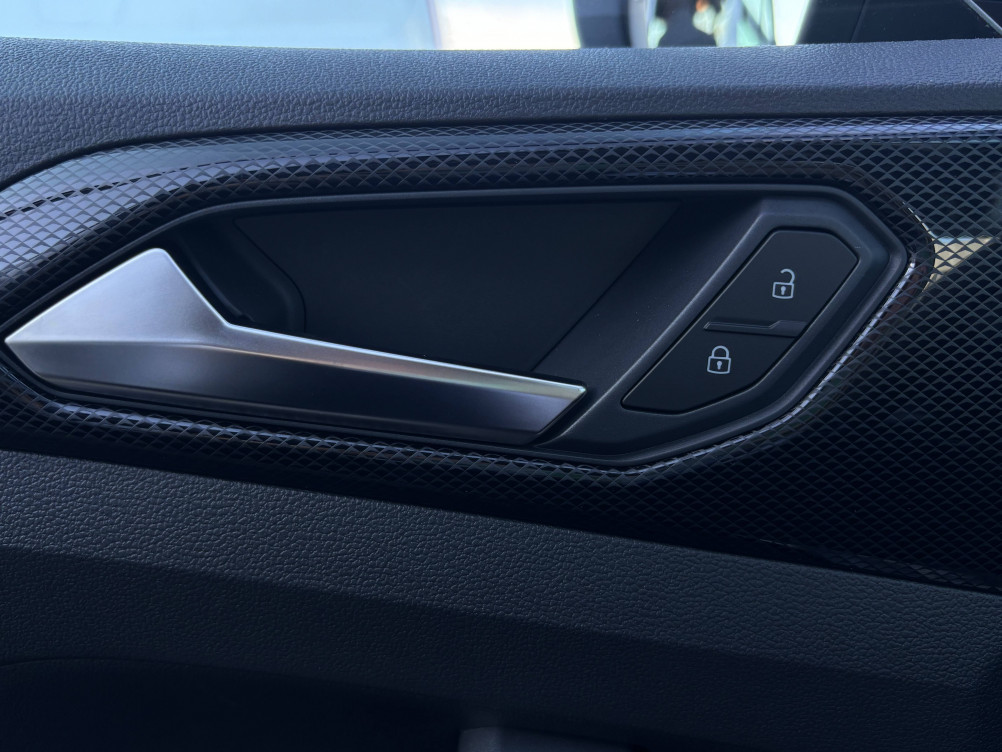 Acheter Volkswagen T-Cross T-Cross 1.0 TSI 116 Start/Stop DSG7 VW Edition 5p neuf dans les concessions du Groupe Faurie