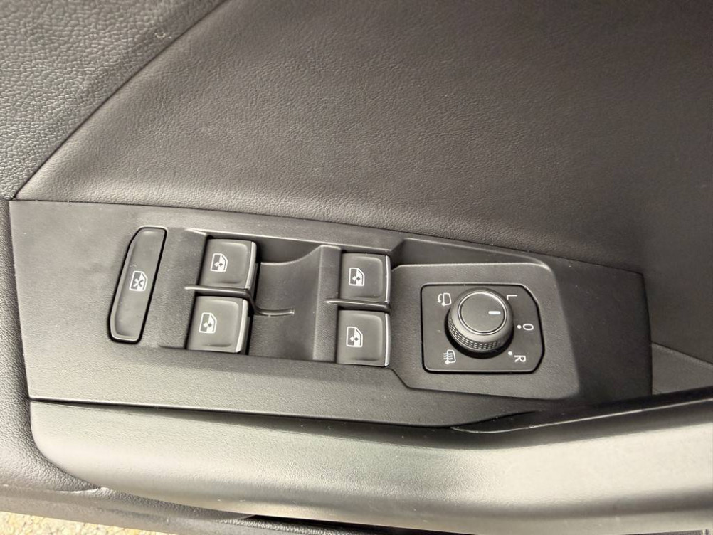 Acheter Volkswagen T-Cross T-Cross 1.0 TSI 116 Start/Stop DSG7 R-Line 5p occasion dans les concessions du Groupe Faurie