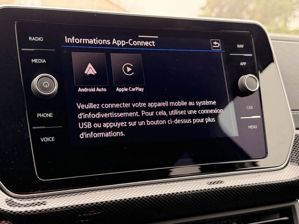 Acheter Volkswagen T-Cross T-Cross 1.0 TSI 116 Start/Stop DSG7 R-Line 5p occasion dans les concessions du Groupe Faurie