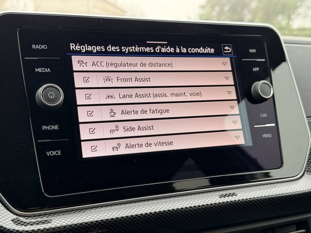 Acheter Volkswagen T-Cross T-Cross 1.0 TSI 116 Start/Stop DSG7 R-Line 5p occasion dans les concessions du Groupe Faurie