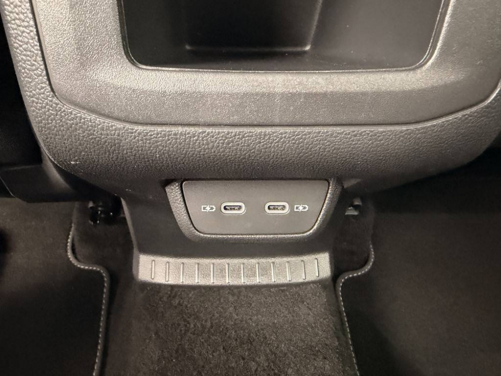 Acheter Volkswagen T-Cross T-Cross 1.0 TSI 116 Start/Stop DSG7 R-Line 5p occasion dans les concessions du Groupe Faurie