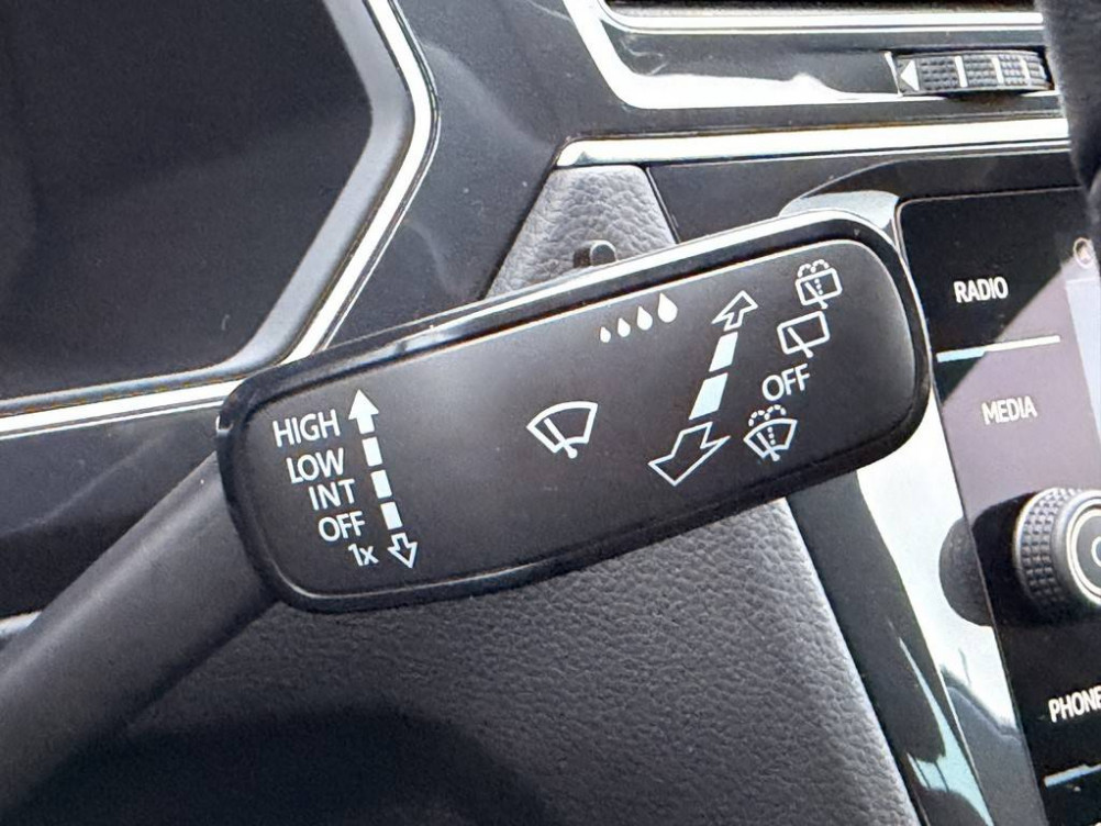 Acheter Volkswagen Tiguan Tiguan 2.0 TDI 150ch DSG7 R-Line 5p occasion dans les concessions du Groupe Faurie