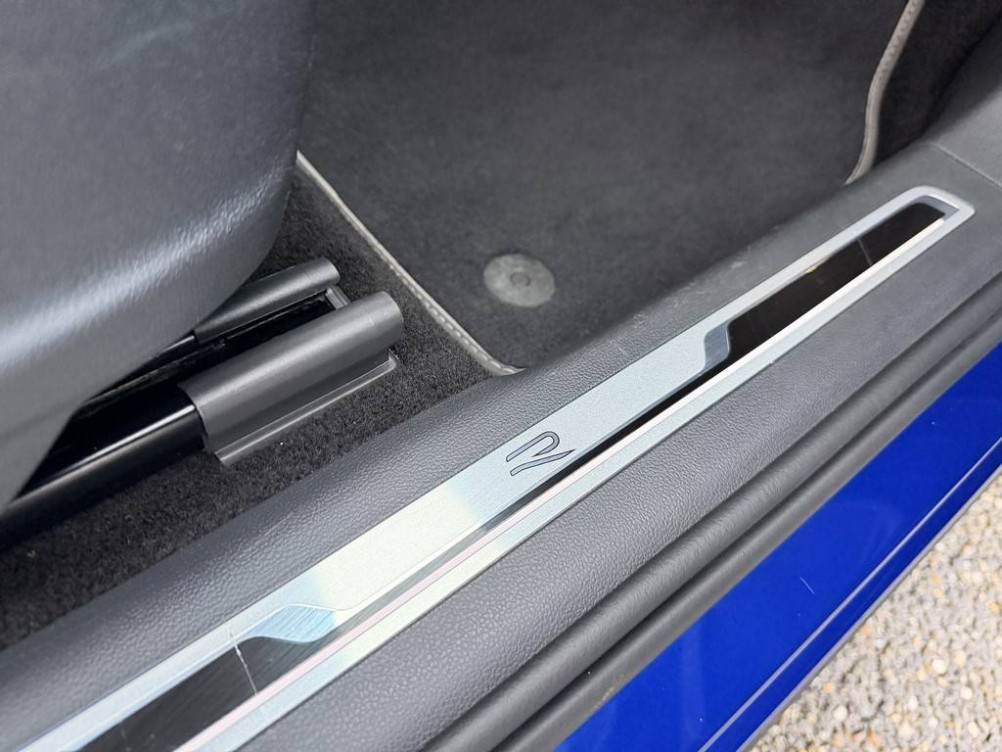 Acheter Volkswagen Tiguan Tiguan 2.0 TDI 150ch DSG7 R-Line 5p occasion dans les concessions du Groupe Faurie