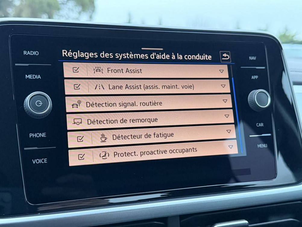 Acheter Volkswagen T-Roc T-Roc 2.0 TDI 116 Start/Stop BVM6 Life Business 5p occasion dans les concessions du Groupe Faurie