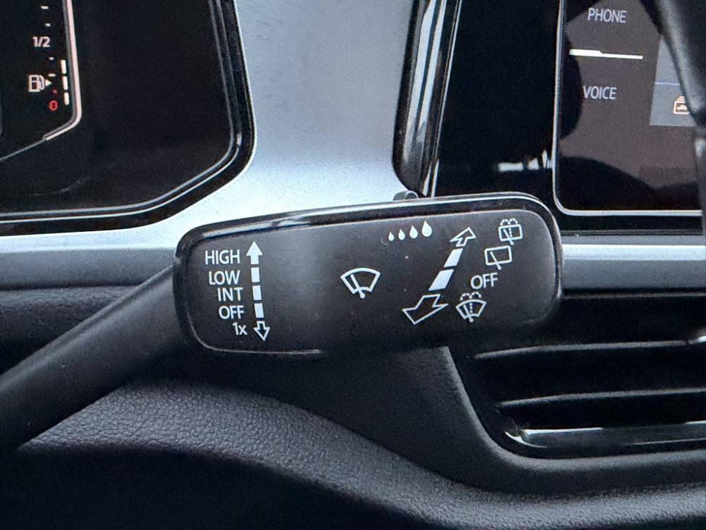 Acheter Volkswagen T-Roc T-Roc 2.0 TDI 116 Start/Stop BVM6 Life Business 5p occasion dans les concessions du Groupe Faurie