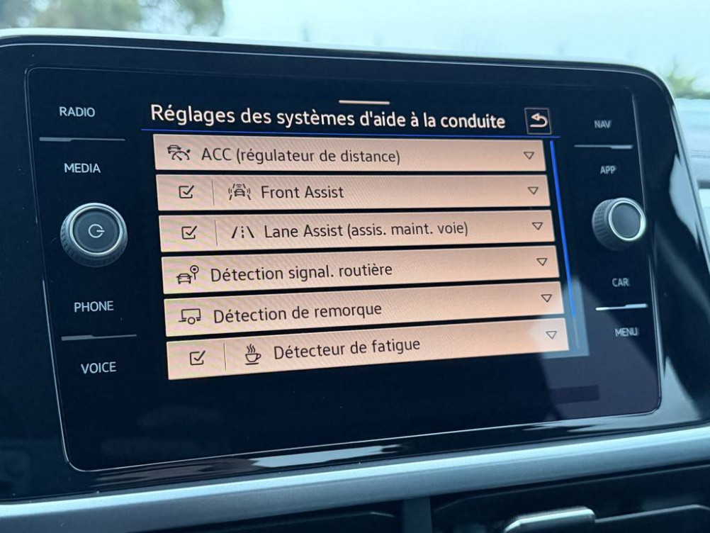 Acheter Volkswagen T-Roc T-Roc 2.0 TDI 116 Start/Stop BVM6 Life Business 5p occasion dans les concessions du Groupe Faurie