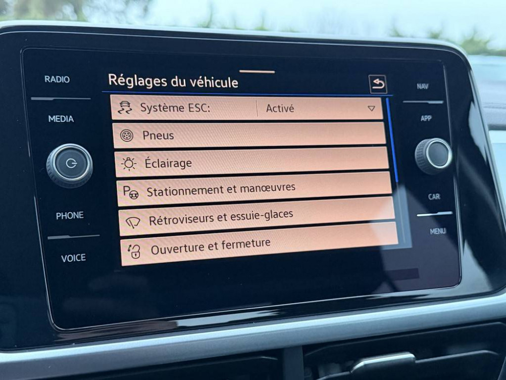 Acheter Volkswagen T-Roc T-Roc 2.0 TDI 116 Start/Stop BVM6 Life Business 5p occasion dans les concessions du Groupe Faurie