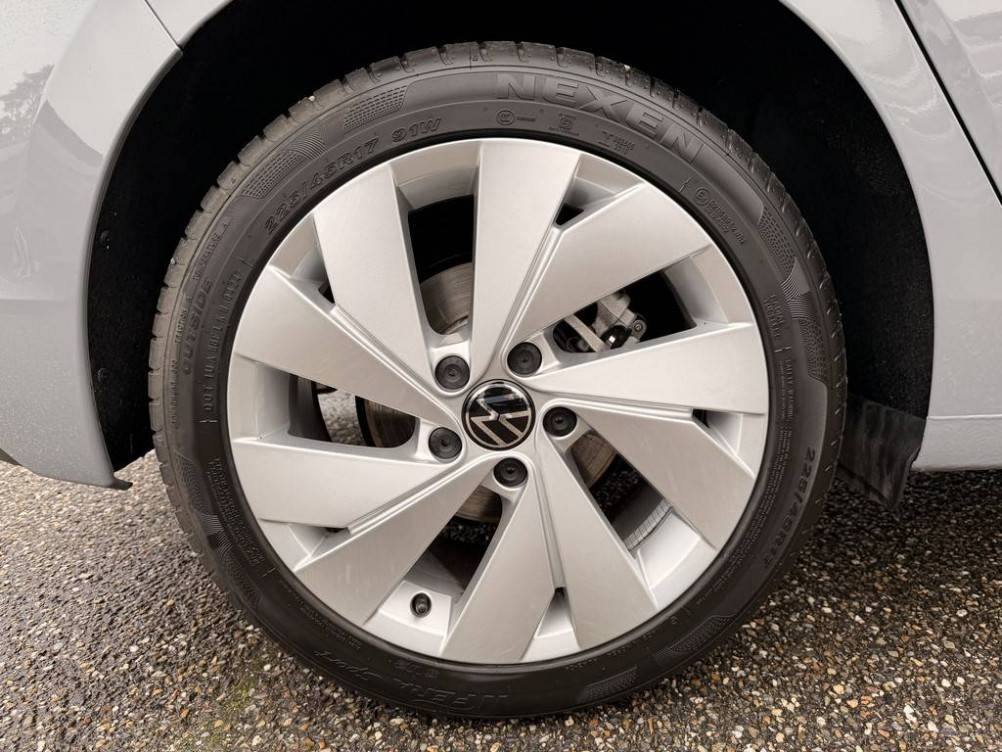 Acheter Volkswagen Golf Golf 1.5 eTSI EVO2 116 DSG7 Style 5p occasion dans les concessions du Groupe Faurie