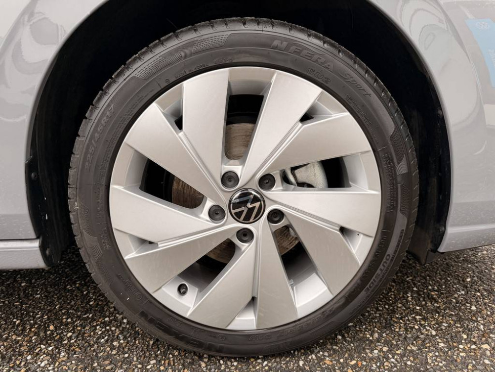 Acheter Volkswagen Golf Golf 1.5 eTSI EVO2 116 DSG7 Style 5p occasion dans les concessions du Groupe Faurie