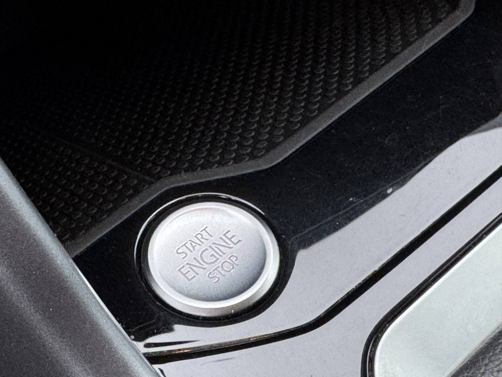 Acheter Volkswagen T-Roc T-Roc 1.0 TSI 110 Start/Stop BVM6 Life 5p occasion dans les concessions du Groupe Faurie