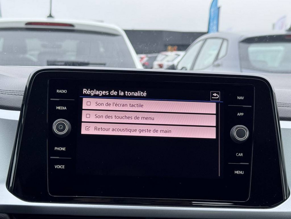 Acheter Volkswagen T-Roc T-Roc 1.0 TSI 110 Start/Stop BVM6 Life 5p occasion dans les concessions du Groupe Faurie