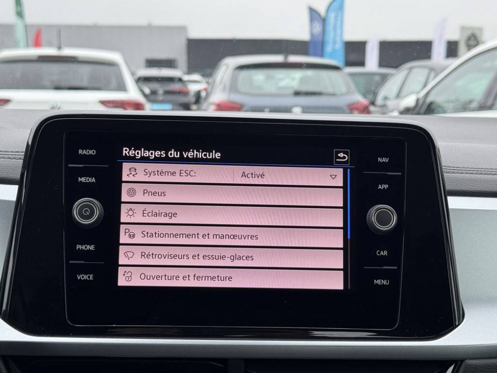 Acheter Volkswagen T-Roc T-Roc 1.0 TSI 110 Start/Stop BVM6 Life 5p occasion dans les concessions du Groupe Faurie