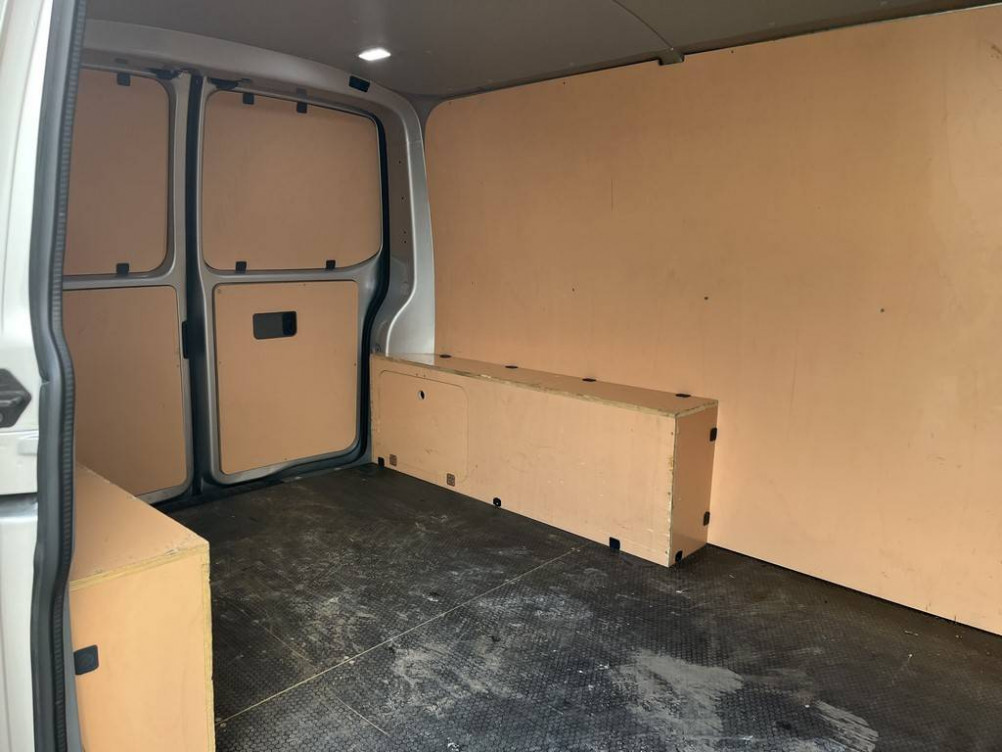 Acheter Volkswagen Transporter Fourgon T6 TRANSPORTER 6.1 VAN L1H1 2.0 TDI 150 DSG7 BUSINESS 4p occasion dans les concessions du Groupe Faurie