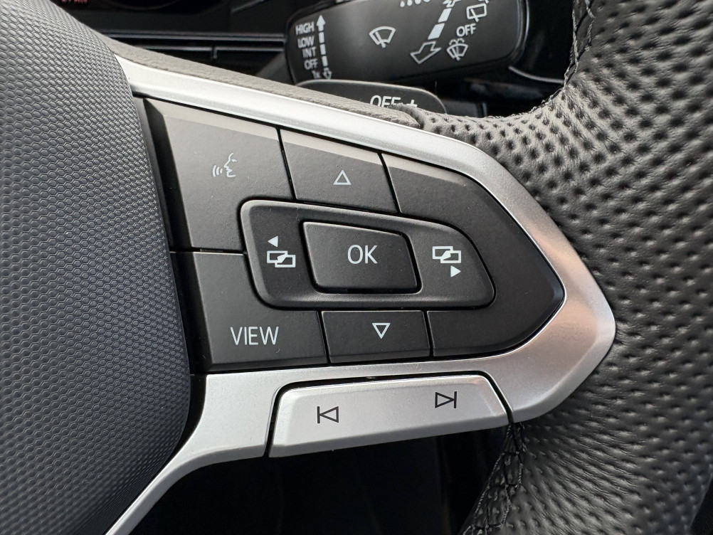 Acheter Volkswagen T-Roc T-Roc 2.0 TDI 150 Start/Stop DSG7 R-Line Edition 5p neuf dans les concessions du Groupe Faurie