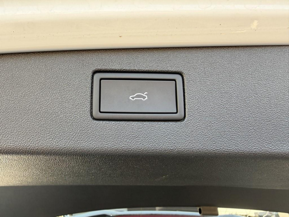 Acheter Volkswagen Tiguan Tiguan 1.5 eHybrid 204ch DSG6 R-Line Edition 5p occasion dans les concessions du Groupe Faurie