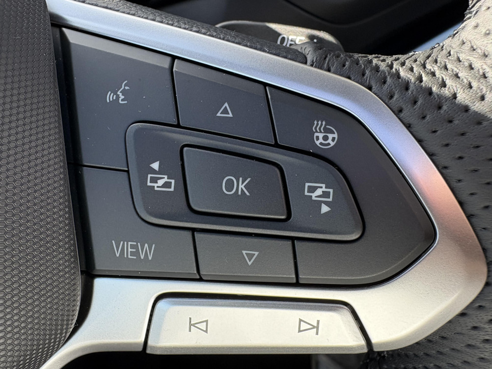 Acheter Volkswagen T-Roc T-Roc 1.5 eTSI EVO2 Hybrid 150 ch DSG7 R-Line 5p neuf dans les concessions du Groupe Faurie