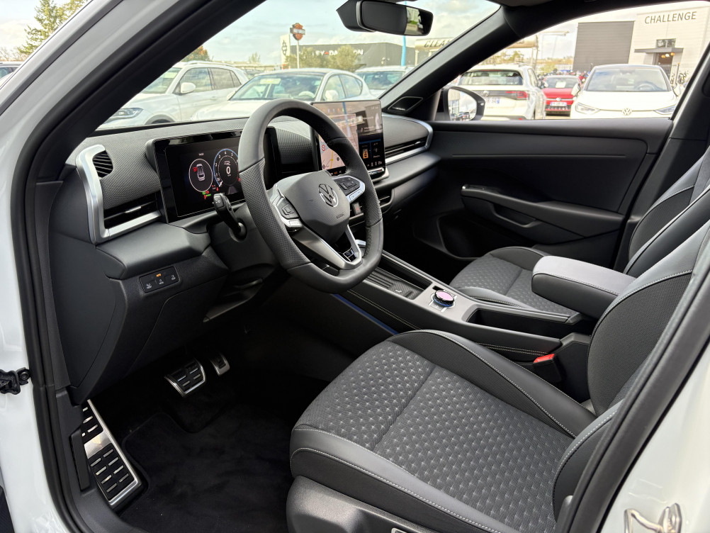 Acheter Volkswagen T-Roc T-Roc 1.5 eTSI EVO2 Hybrid 150 ch DSG7 R-Line 5p neuf dans les concessions du Groupe Faurie