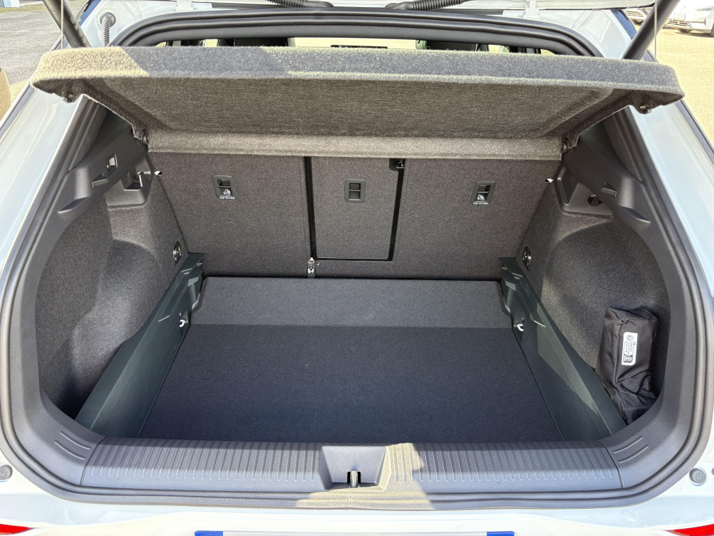 Acheter Volkswagen T-Roc T-Roc 1.5 eTSI EVO2 Hybrid 150 ch DSG7 R-Line 5p neuf dans les concessions du Groupe Faurie