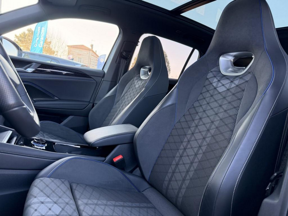 Acheter Volkswagen Tiguan Tiguan 2.0 TDI 150ch DSG7 R-Line Edition 5p occasion dans les concessions du Groupe Faurie