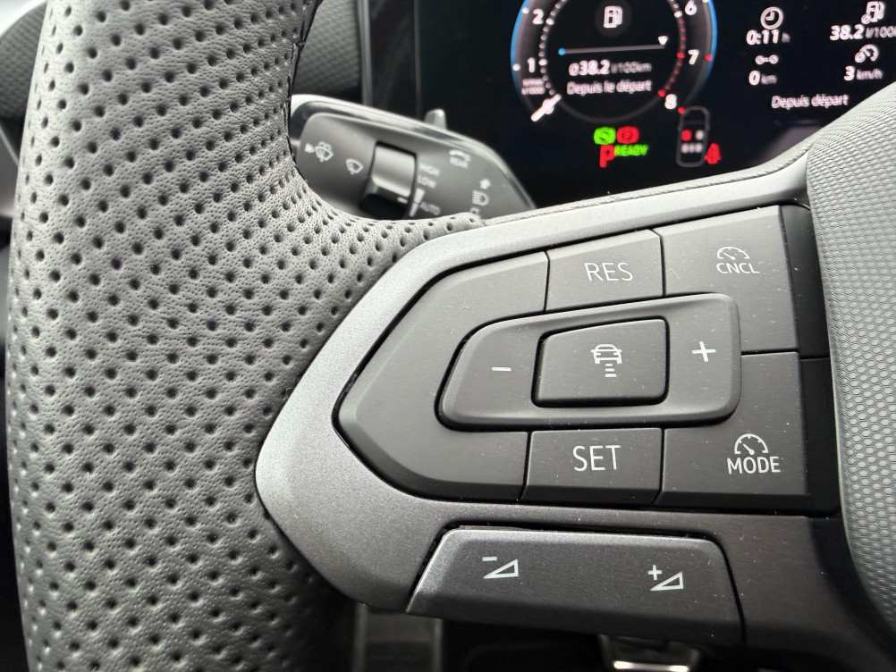 Acheter Volkswagen T-Roc T-Roc 1.5 eTSI EVO2 Hybrid 150 ch DSG7 R-Line 5p neuf dans les concessions du Groupe Faurie