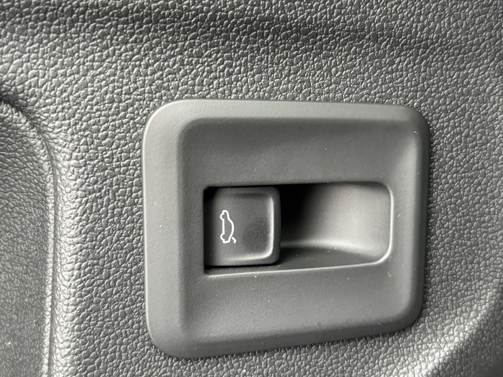 Acheter Volkswagen T-Roc T-Roc 1.5 eTSI EVO2 Hybrid 150 ch DSG7 R-Line 5p neuf dans les concessions du Groupe Faurie