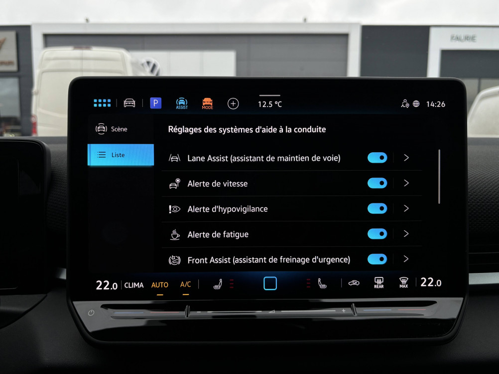 Acheter Volkswagen T-Roc T-Roc 1.5 eTSI EVO2 Hybrid 150 ch DSG7 R-Line 5p neuf dans les concessions du Groupe Faurie