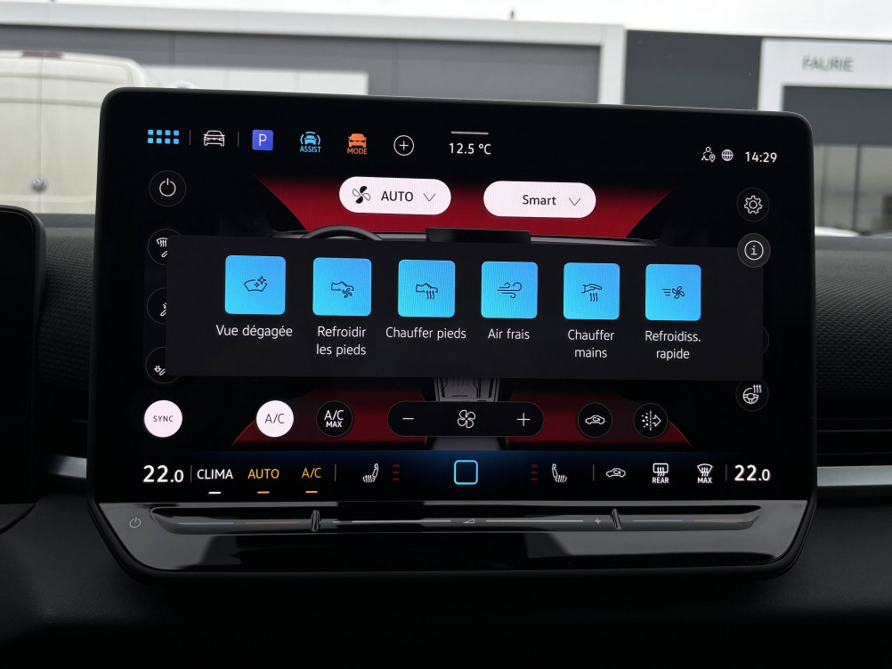 Acheter Volkswagen T-Roc T-Roc 1.5 eTSI EVO2 Hybrid 150 ch DSG7 R-Line 5p neuf dans les concessions du Groupe Faurie