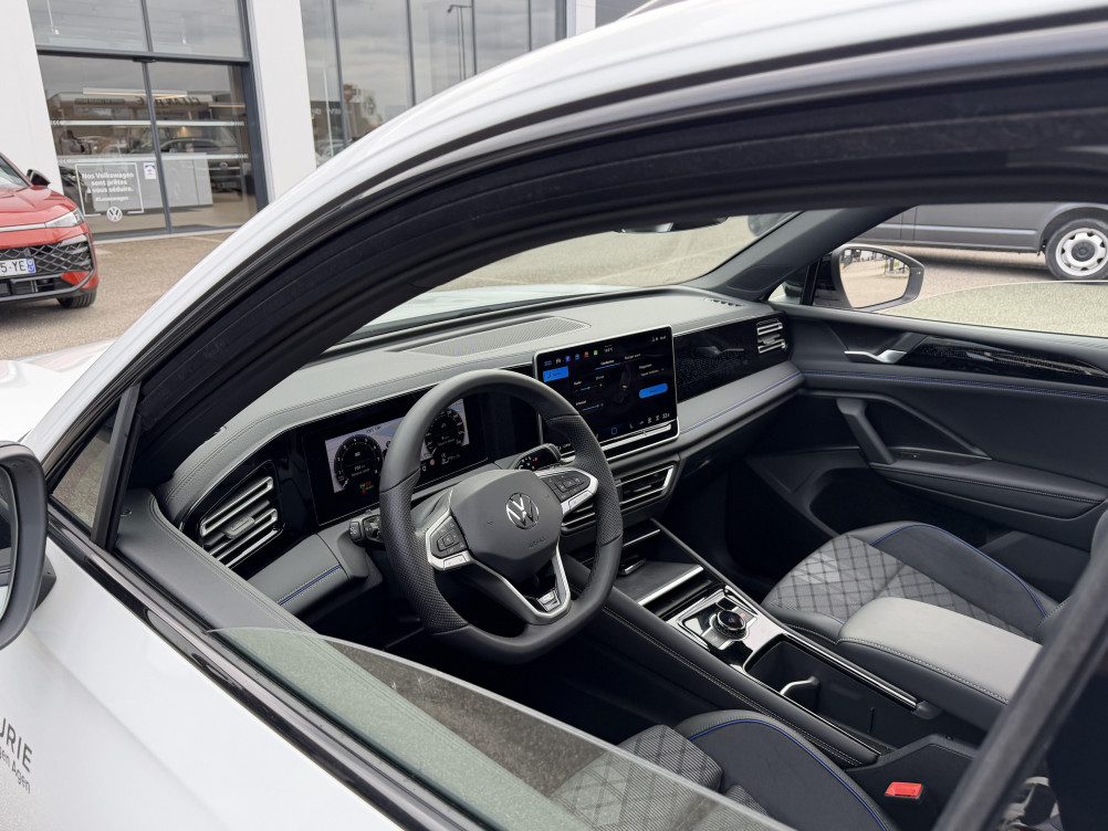 Acheter Volkswagen Tiguan Tiguan 1.5 eTSI 150ch DSG7 R-Line Edition 5p neuf dans les concessions du Groupe Faurie