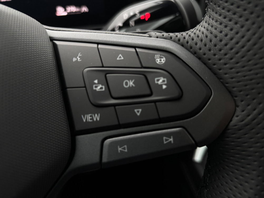 Acheter Volkswagen T-Roc T-Roc 1.5 eTSI EVO2 Hybrid 150 ch DSG7 R-Line 5p neuf dans les concessions du Groupe Faurie