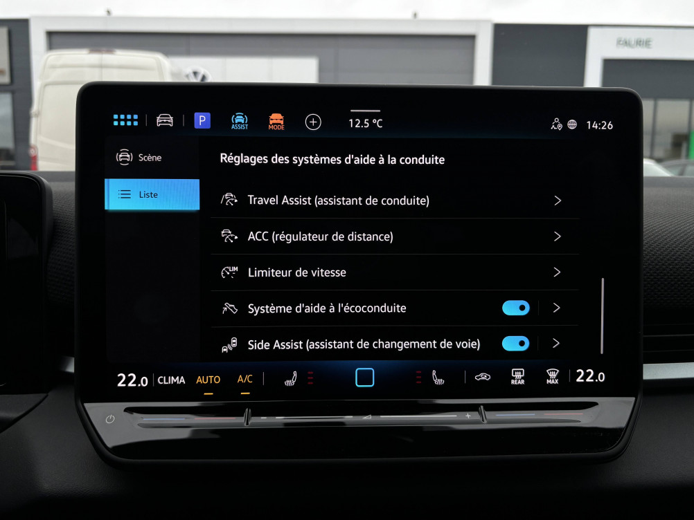 Acheter Volkswagen T-Roc T-Roc 1.5 eTSI EVO2 Hybrid 150 ch DSG7 R-Line 5p neuf dans les concessions du Groupe Faurie