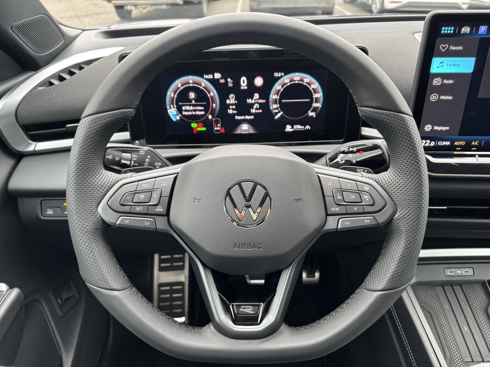 Acheter Volkswagen T-Roc T-Roc 1.5 eTSI EVO2 Hybrid 150 ch DSG7 R-Line 5p neuf dans les concessions du Groupe Faurie