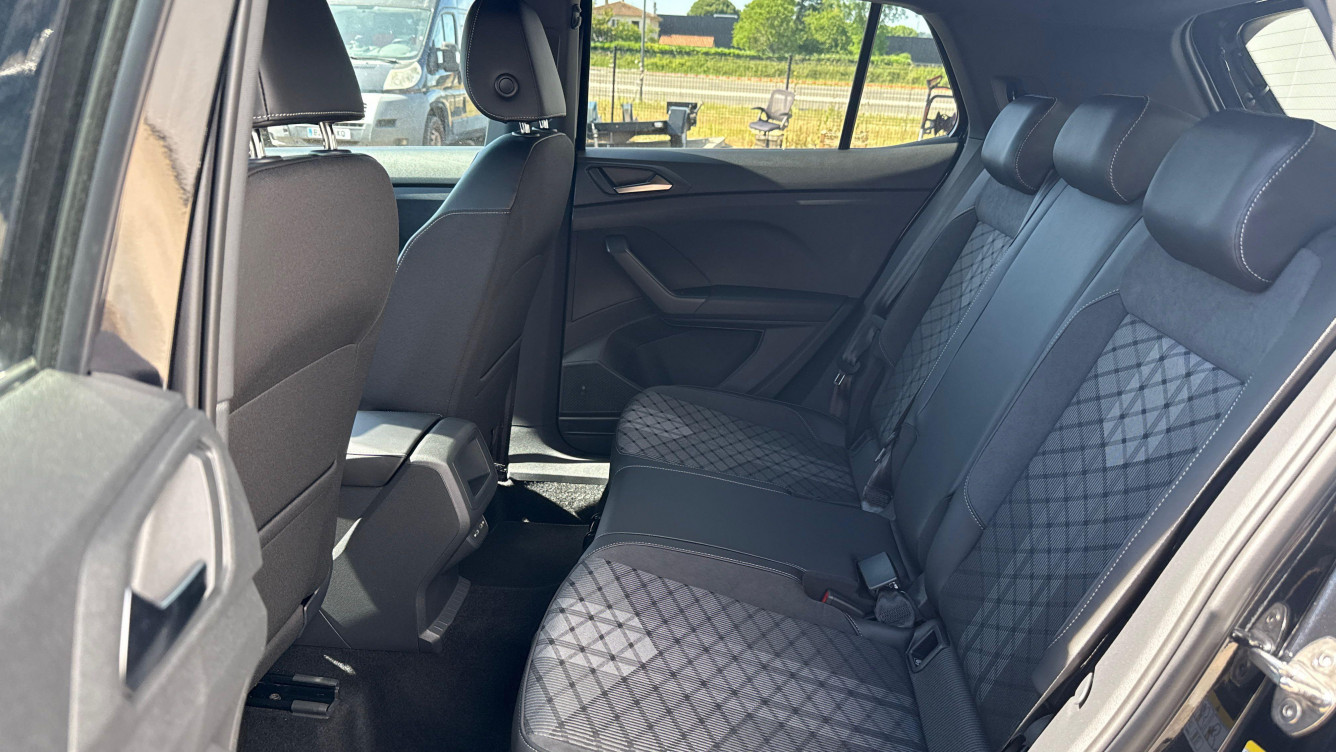 Acheter Volkswagen T-Cross T-Cross 1.5 TSI 150 Start/Stop DSG7 R-Line Edition 5p neuf dans les concessions du Groupe Faurie