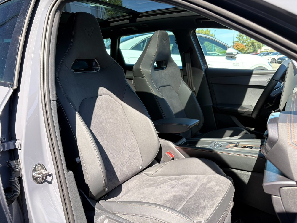 Acheter Cupra Leon Leon eHybrid 272 ch DSG6 VZ 5p neuf dans les concessions du Groupe Faurie