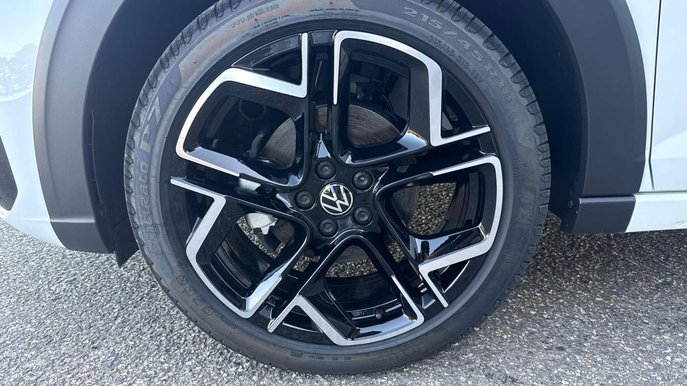 Acheter Volkswagen Taigo Taigo 1.0 TSI 116 DSG7 R-Line Edition 5p neuf dans les concessions du Groupe Faurie