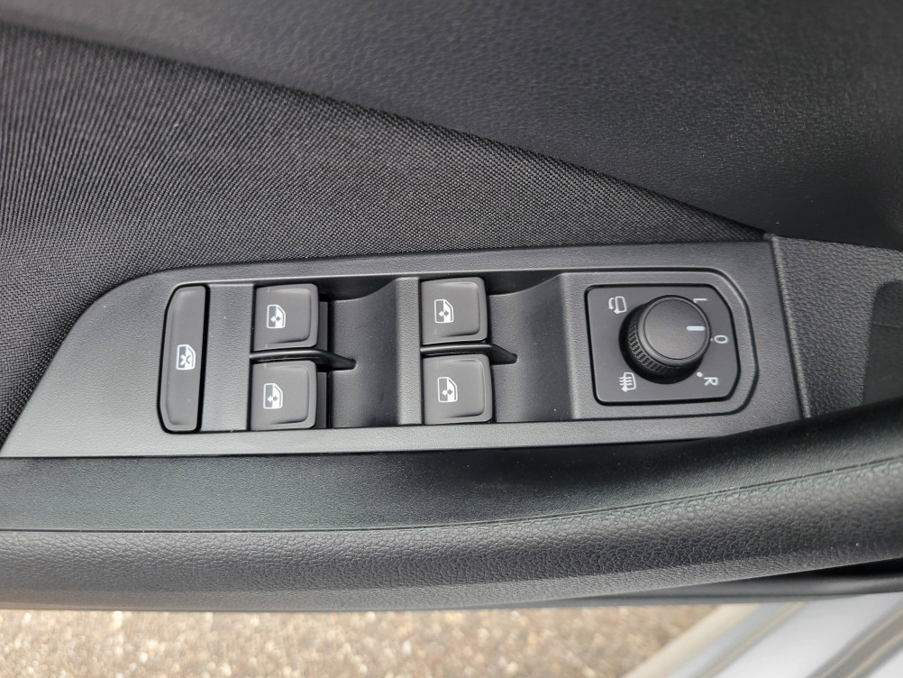 Acheter Skoda Kamiq Kamiq 1.0 TSI Evo 2 116 ch DSG7 Clever Edition 5p neuf dans les concessions du Groupe Faurie