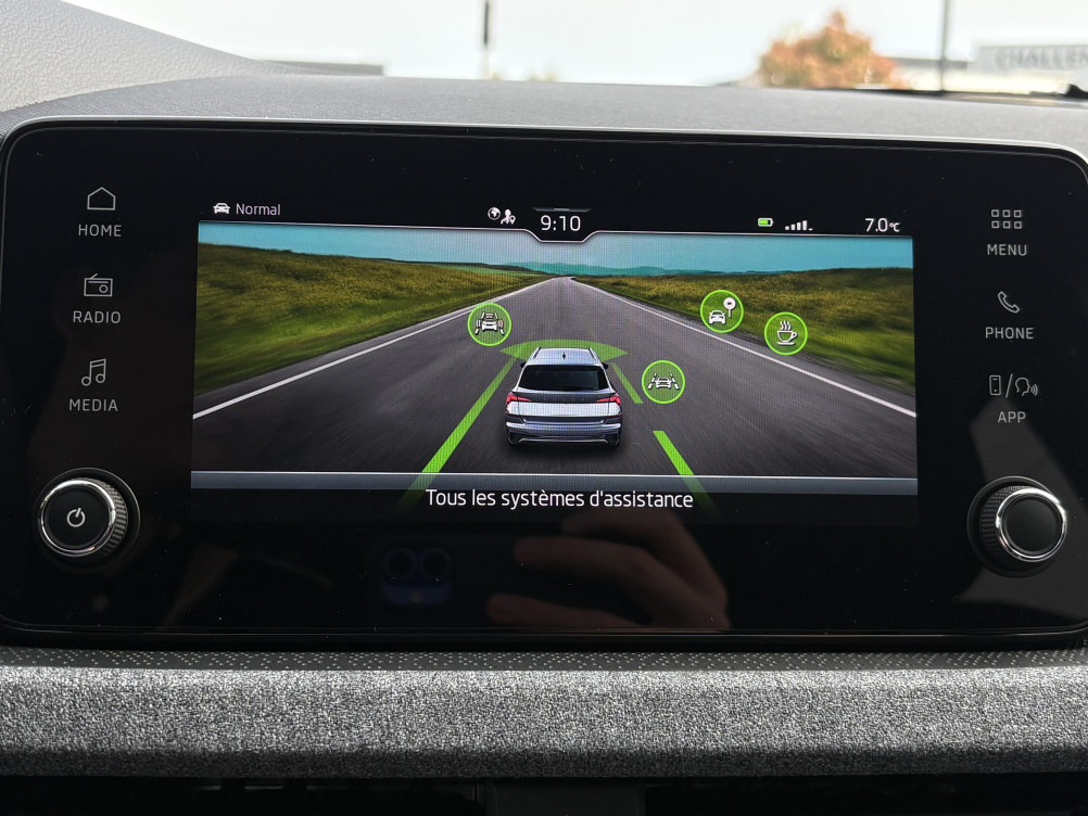 Acheter Skoda Kamiq Kamiq 1.0 TSI Evo 2 95 ch BVM5 Selection 5p neuf dans les concessions du Groupe Faurie