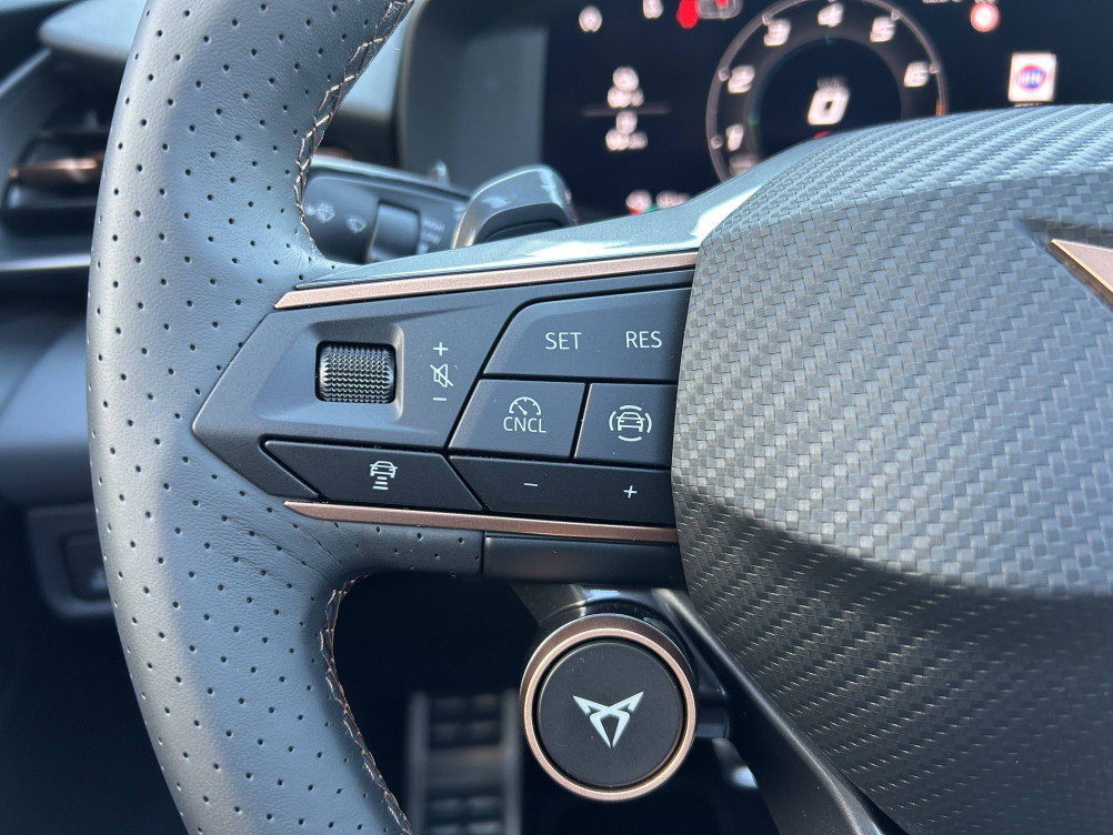 Acheter Cupra Terramar Terramar 1.5 eHybrid 272 ch DSG6 VZ 5p neuf dans les concessions du Groupe Faurie