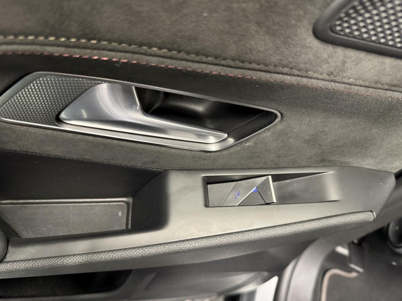 Photo 29 de l'offre de DS DS 7 CROSSBACK  1.6 180 EAT8 Performance Line à 21990€ chez MKP Distribution