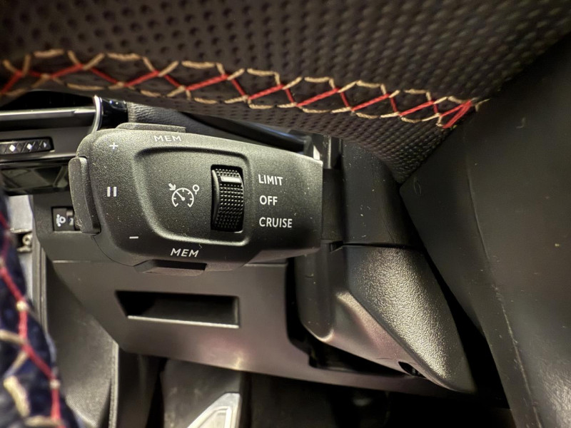 Photo 18 de l'offre de DS DS 7 CROSSBACK  1.6 180 EAT8 Performance Line à 21990€ chez MKP Distribution