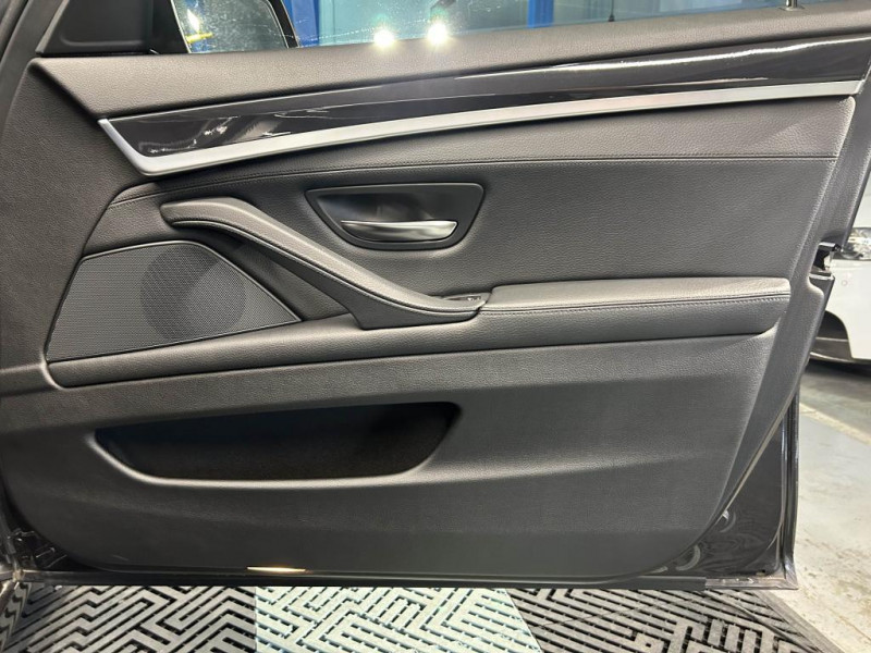 Photo 39 de l'offre de BMW SERIE 5  520ia 2.0 184 LCI Lounge Plus à 19990€ chez MKP Distribution