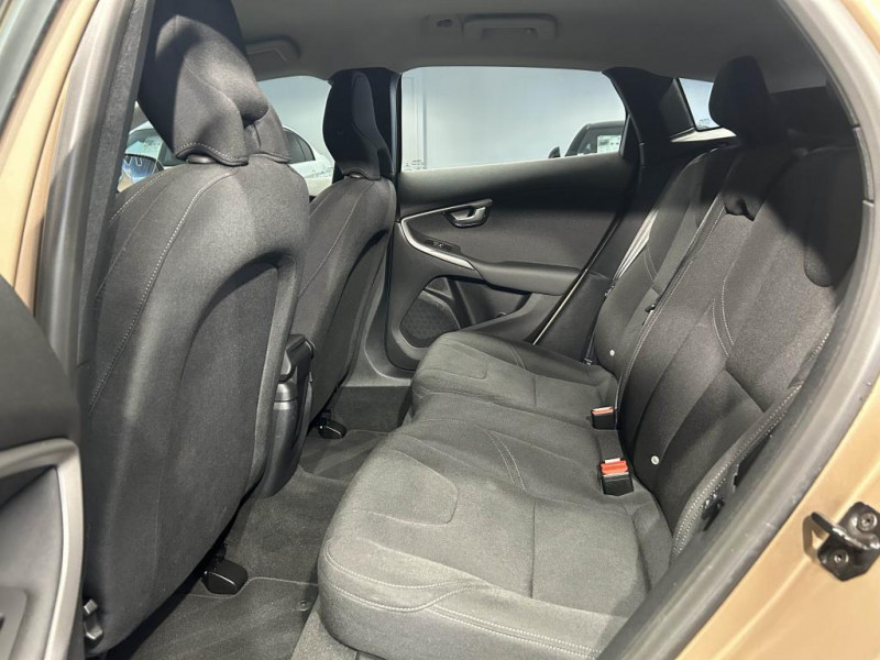 Photo 29 de l'offre de VOLVO V40  T3 1.6 150 Kinetic BVM à 11990€ chez MKP Distribution