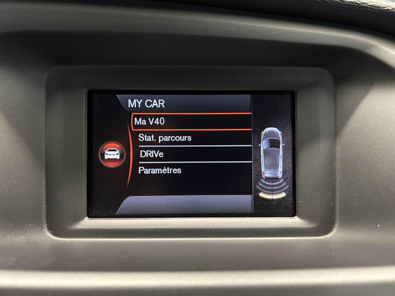 Photo 18 de l'offre de VOLVO V40  T3 1.6 150 Kinetic BVM à 11990€ chez MKP Distribution