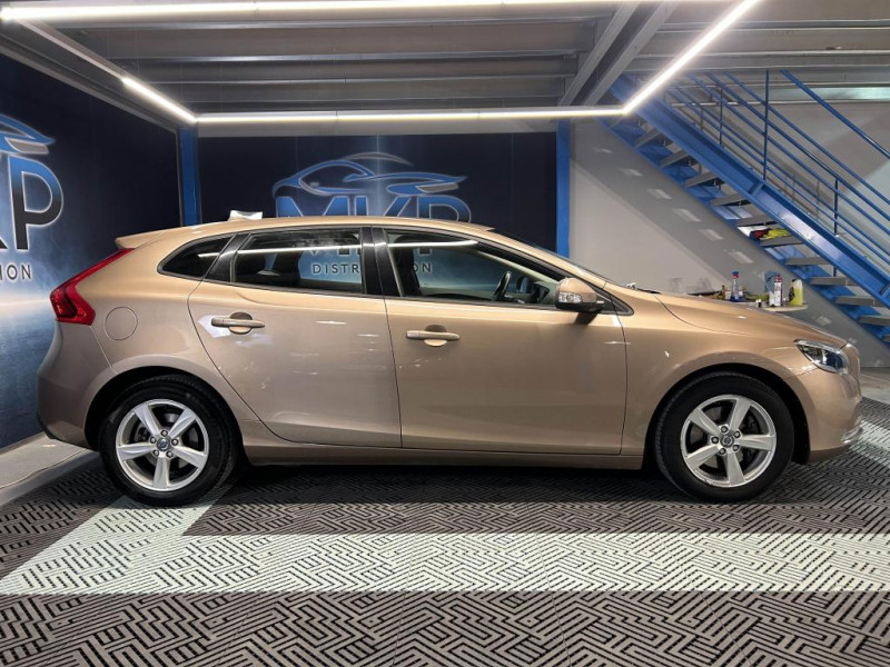 Photo 7 de l'offre de VOLVO V40  T3 1.6 150 Kinetic BVM à 11990€ chez MKP Distribution