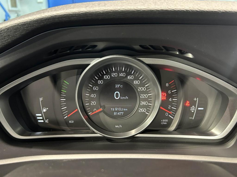 Photo 10 de l'offre de VOLVO V40  T3 1.6 150 Kinetic BVM à 11990€ chez MKP Distribution