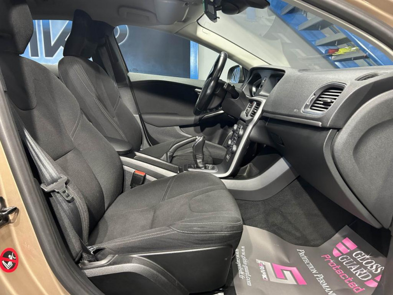 Photo 32 de l'offre de VOLVO V40  T3 1.6 150 Kinetic BVM à 11990€ chez MKP Distribution