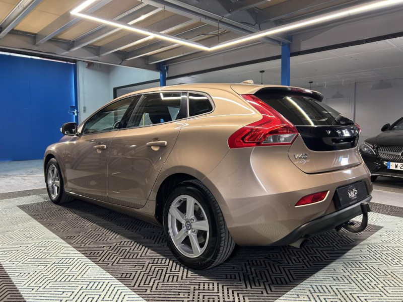Photo 3 de l'offre de VOLVO V40  T3 1.6 150 Kinetic BVM à 11990€ chez MKP Distribution
